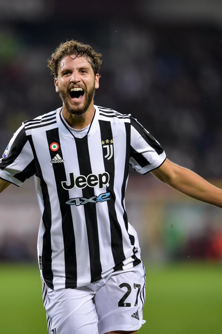 Locatelli match-winner. Juve claim derby spoils