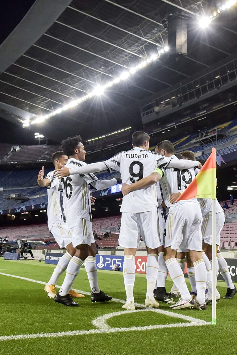 Incredible Juve finish top with stunning 3-0 win at Barcelona