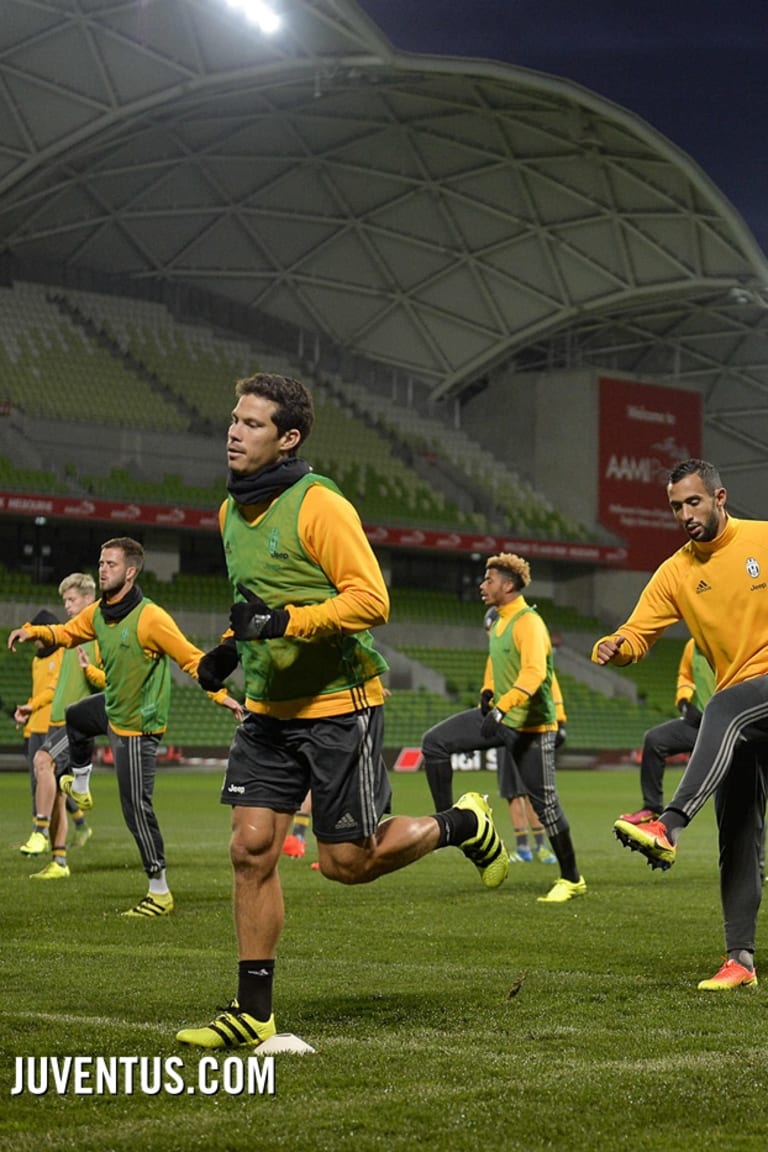 Allenamento davanti ai tifosi all'AAMI Park