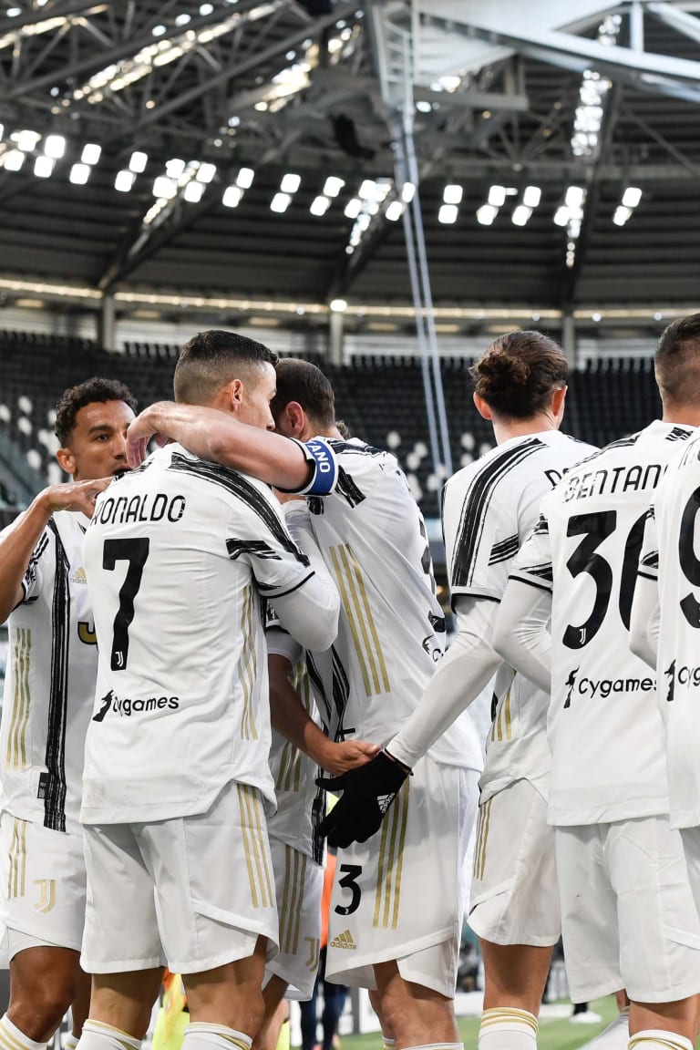 Ronaldo & Dybala earn Napoli win! 
