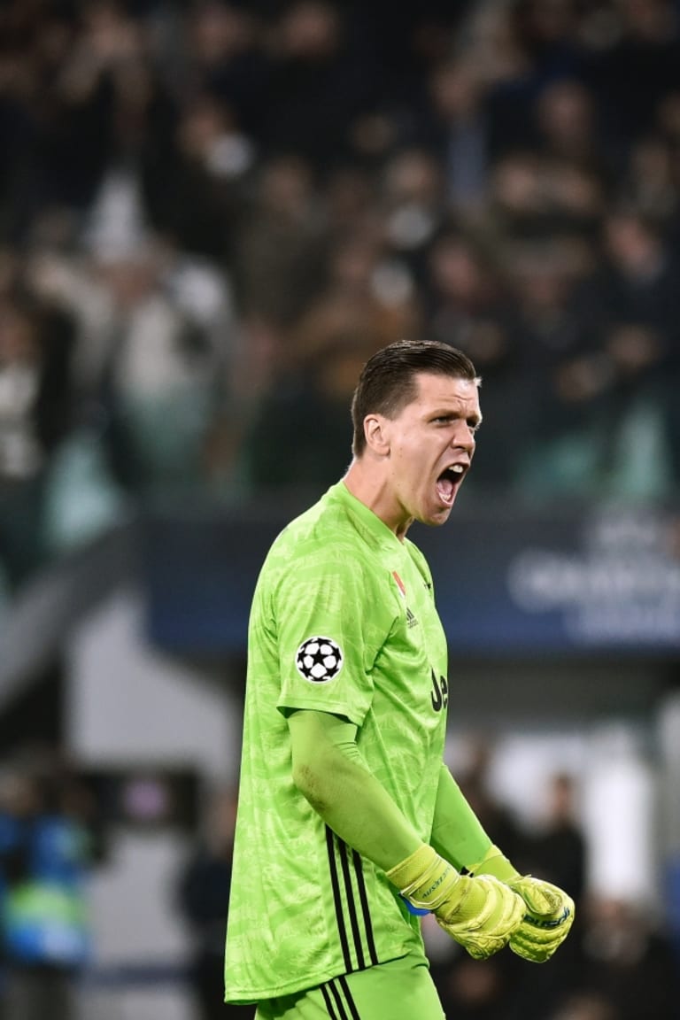 Szczesny renews! 