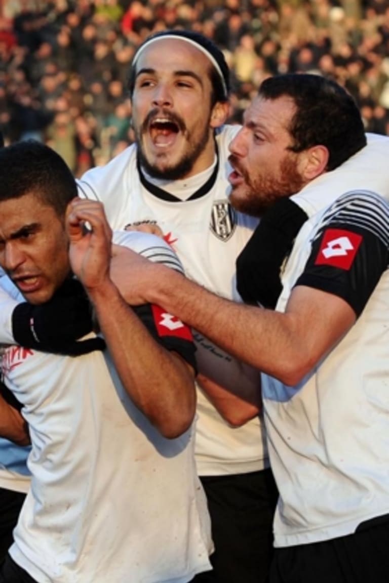 Cesena di kandang sendiri