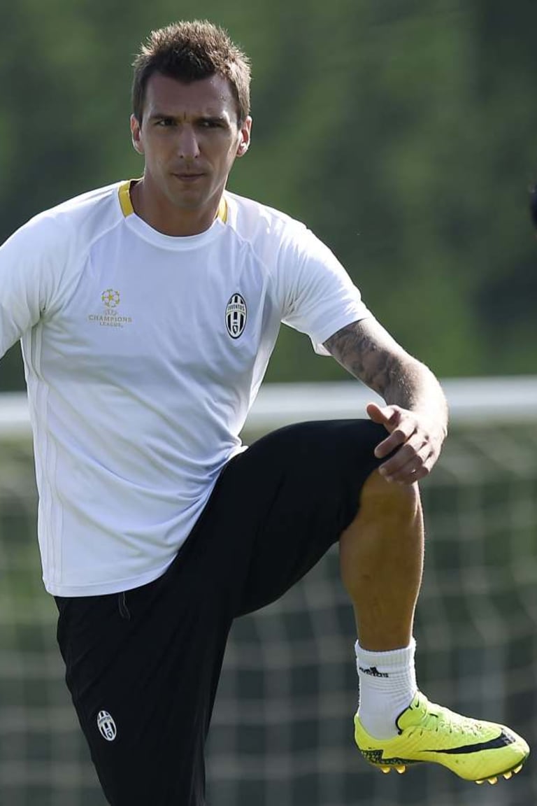 Juve announce squad for Zagreb