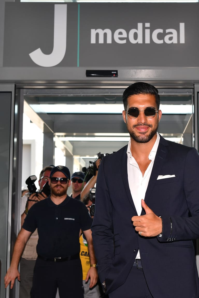 Emre Can telah menyelesaikan tes medis bersama Juventus
