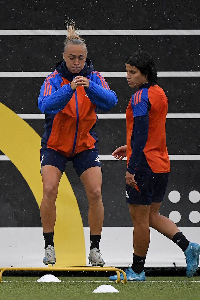 uwcl training vallerenga 16