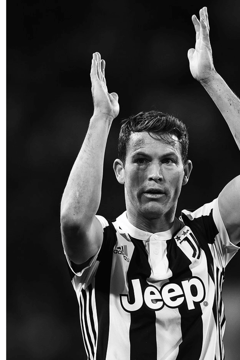 Stephan Lichtsteiner bergabung ke Arsenal dari Juventus