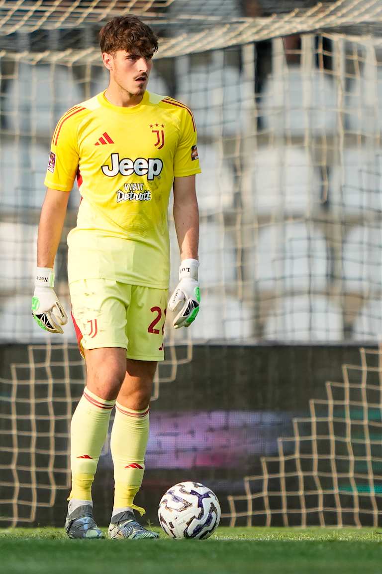 Stefano Mangiapoco receives maiden first team call-up! 