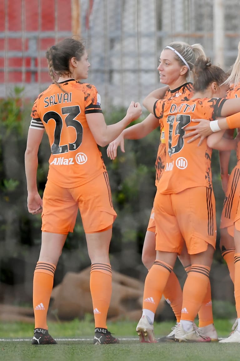 Bianconere secure first leg advantage!