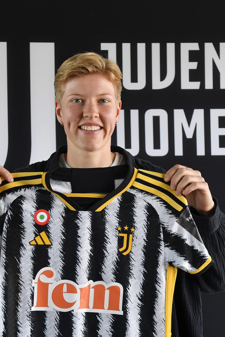 Welcome to Juventus, Paulina!