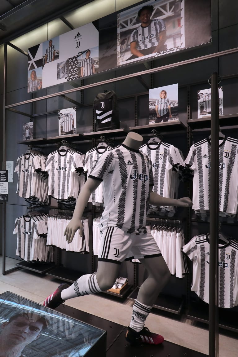 Meet & Greet: tutti allo Juventus Flagship Store di Milano con Alex Sandro, Danilo e Kean! 