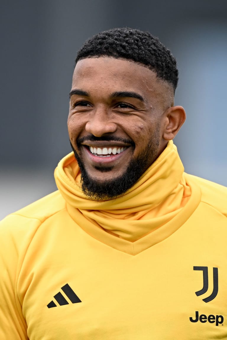 Bremer, Chiesa e la squadra si allenano verso Juve-Roma