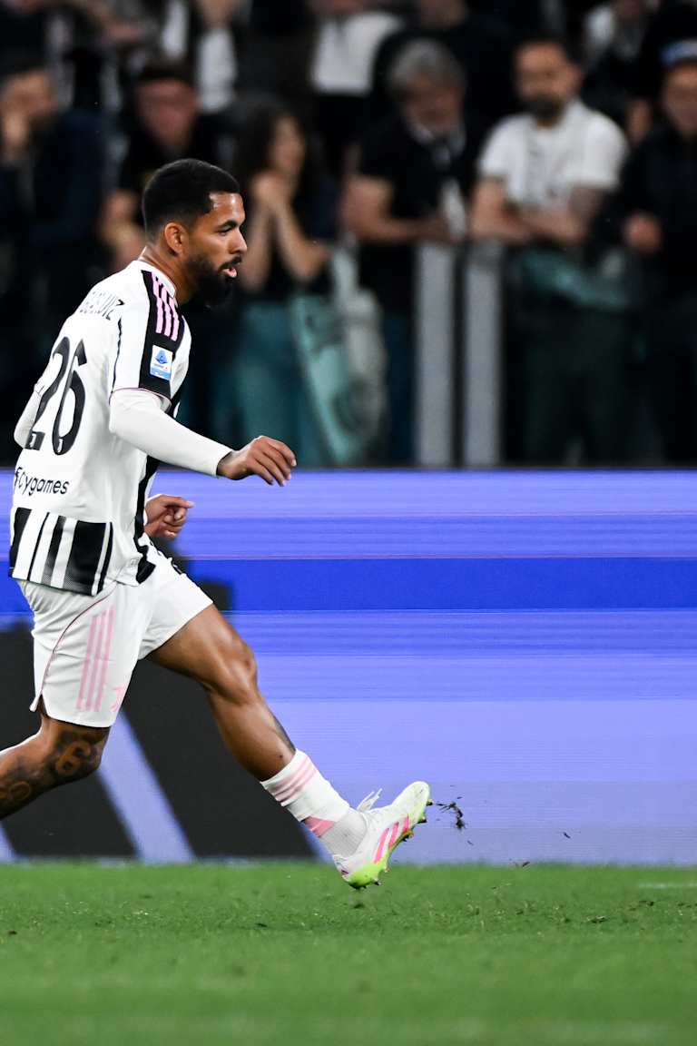 Douglas Luiz moves to Nottingham Forest
