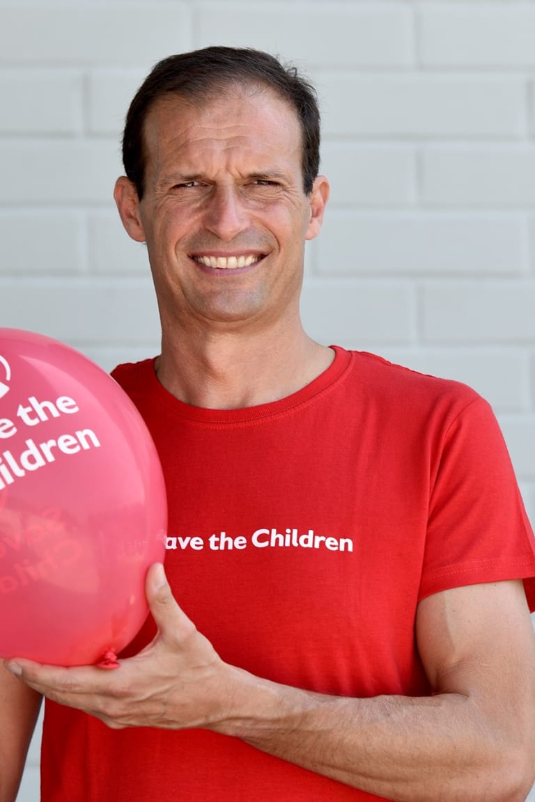 Mister Allegri sostiene “Save The Children”