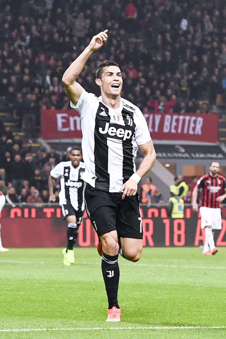 Iconic AC Milan-Juventus San Siro Goals!