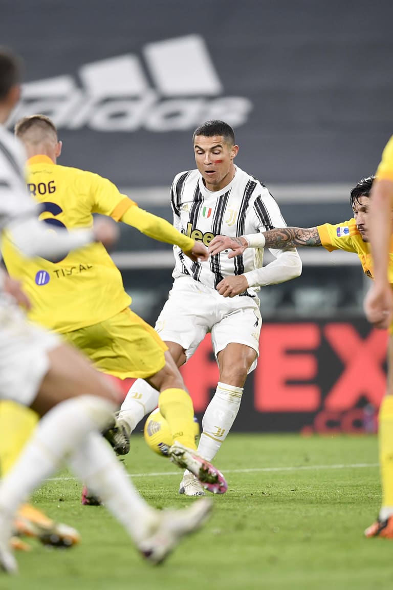 Review: Juventus-Cagliari, la prima rete di Ronaldo