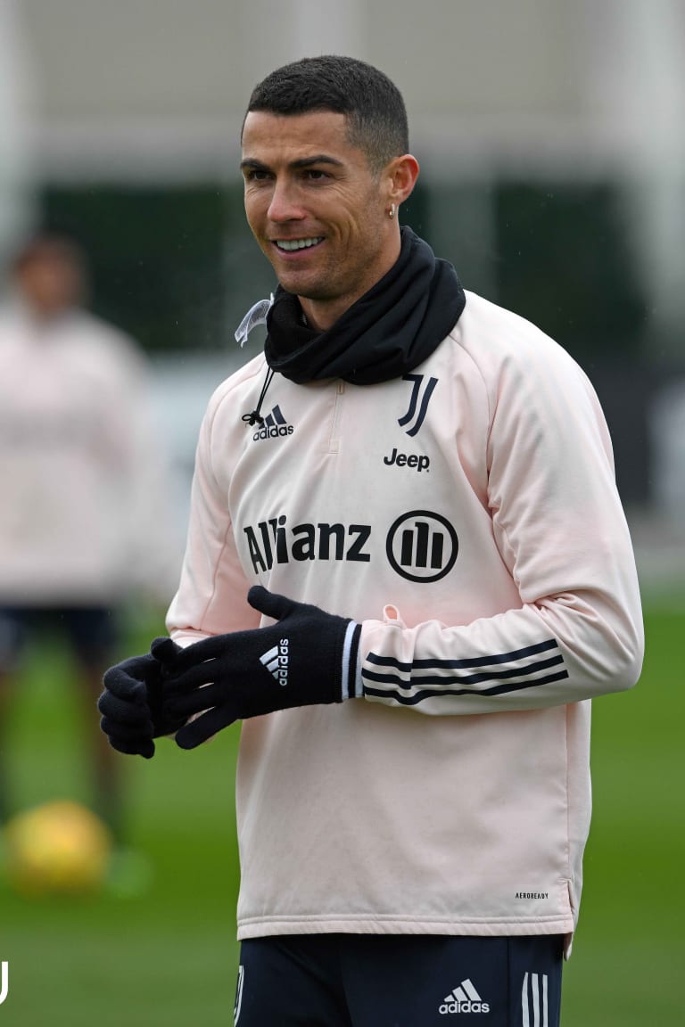 Training Center | Vigilia del Derby sotto  la neve