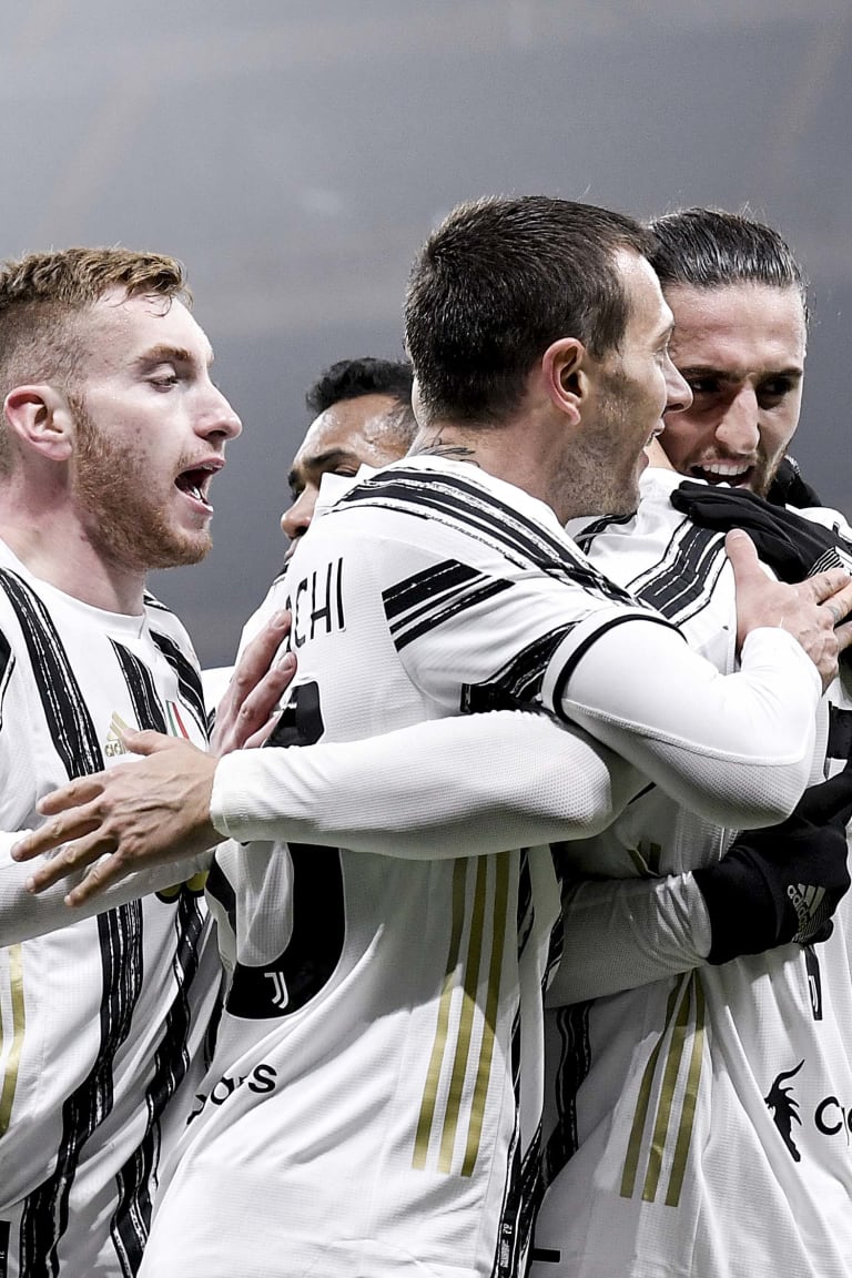 Juventus amankan leg pertama