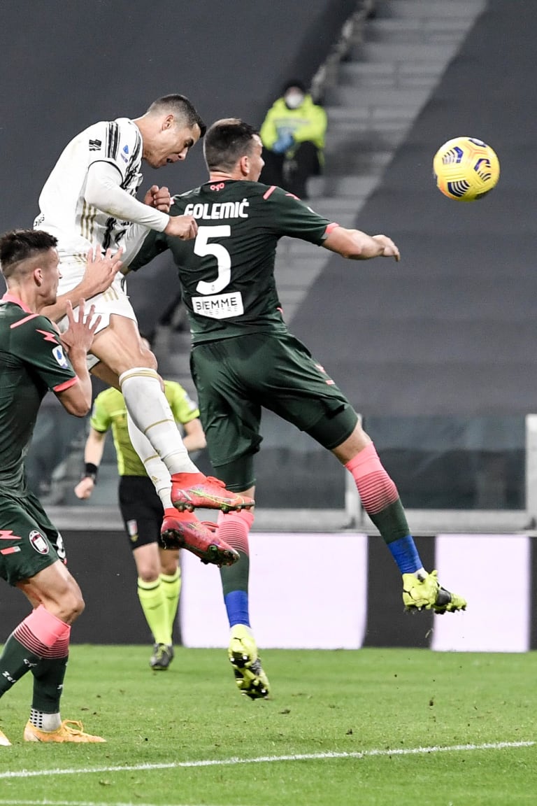 Review: Juventus - Crotone, il secondo gol di Ronaldo