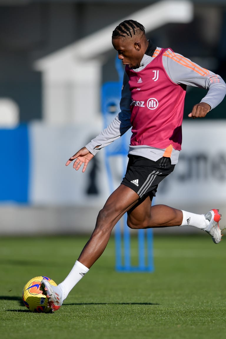 Il primo allenamento di Denis Zakaria!