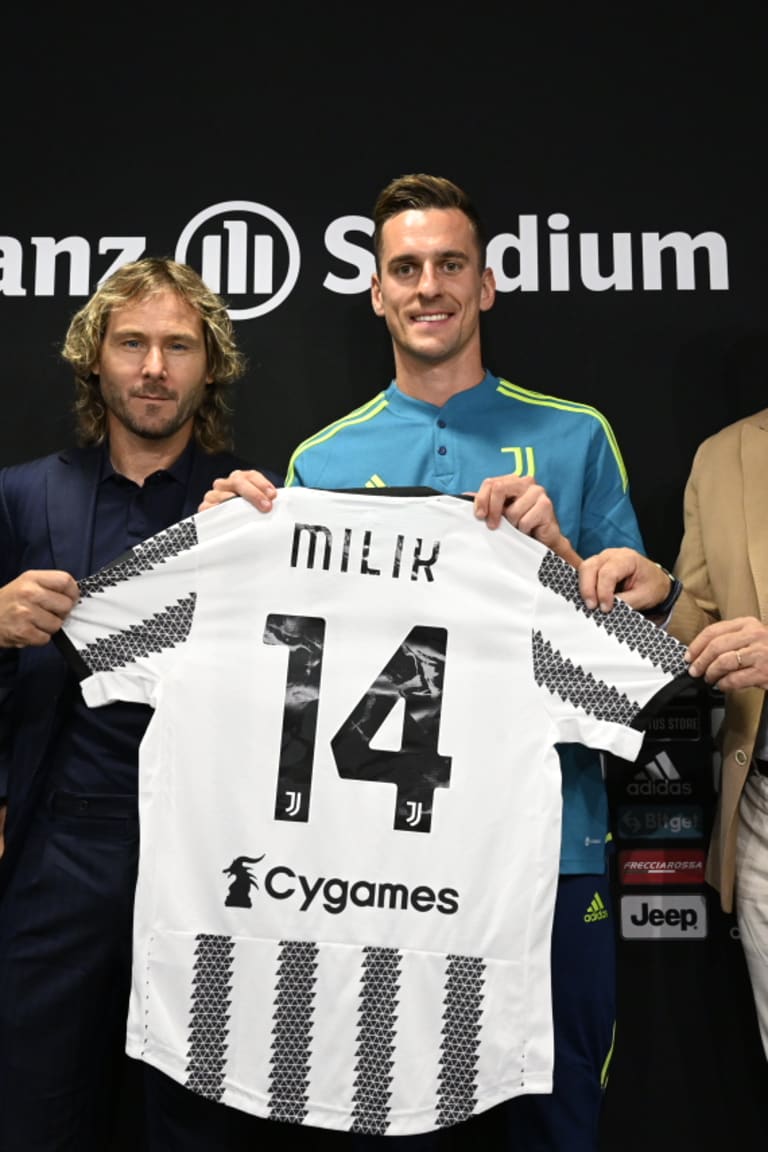 Arkadiusz Milik's Presentation