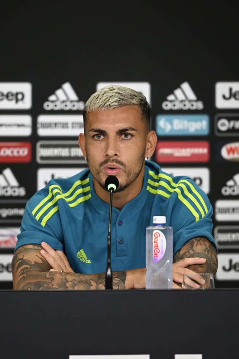 La presentazione di Leandro Paredes