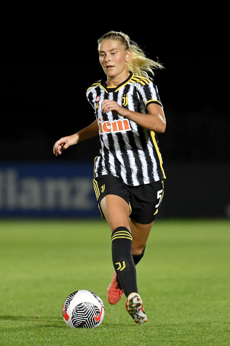 Amanda Nilden saluta le Juventus Women!