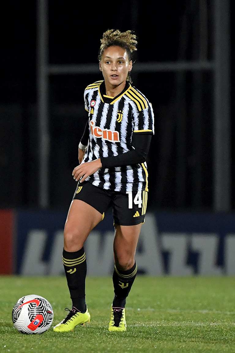 Women | Ella Palis passa al Montpellier