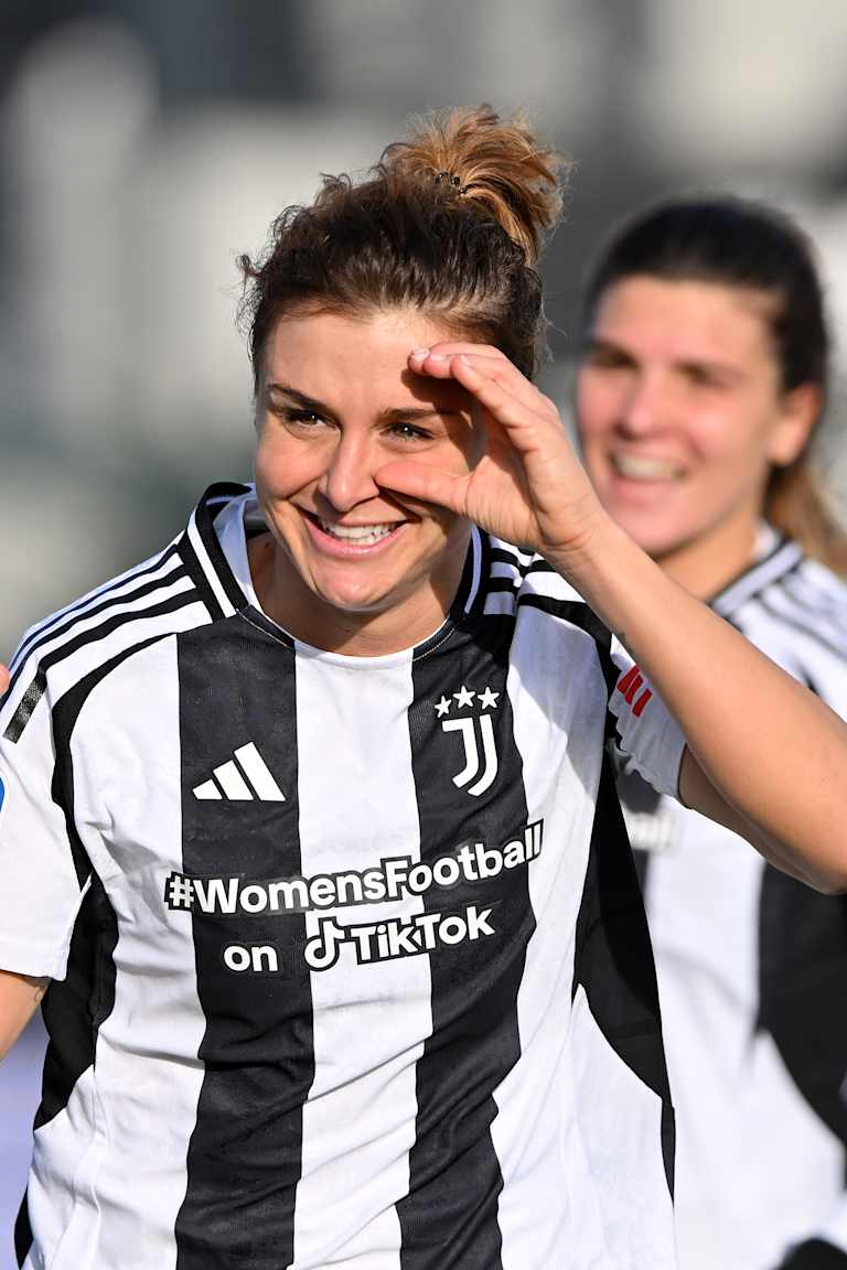 Cristiana Girelli hits 200 Juventus appearances!