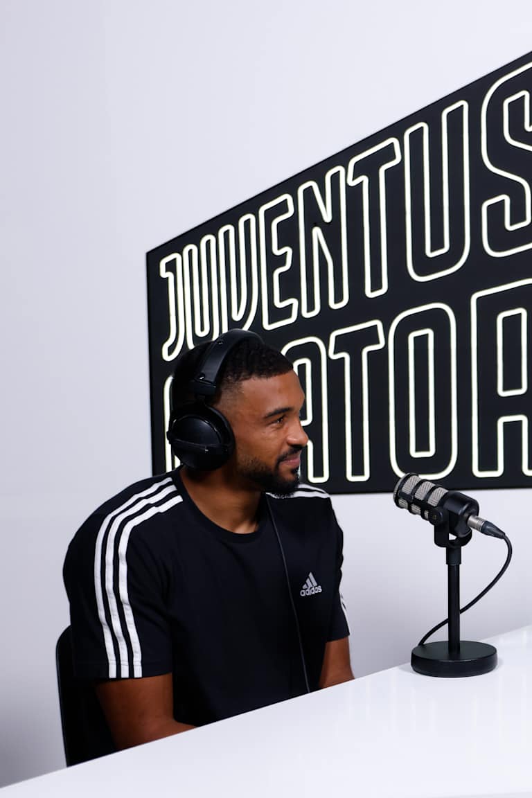 Unbreakable | Bremer opens the new season of @ Small Talk