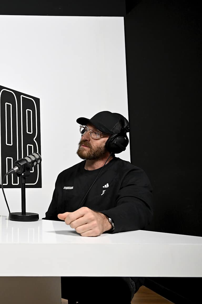 Inside the new fourth kit: Giampaolo Sgura on @ Small Talk 