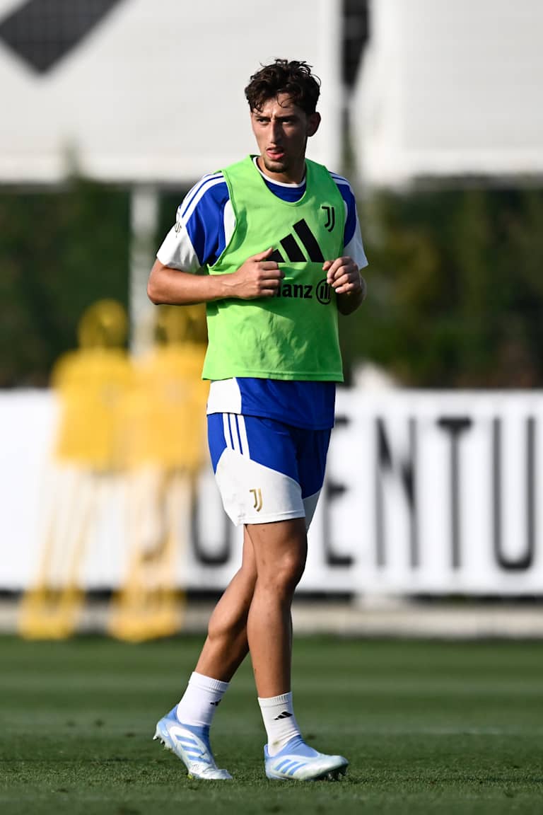 Carrarese loan for Jonas Rouhi