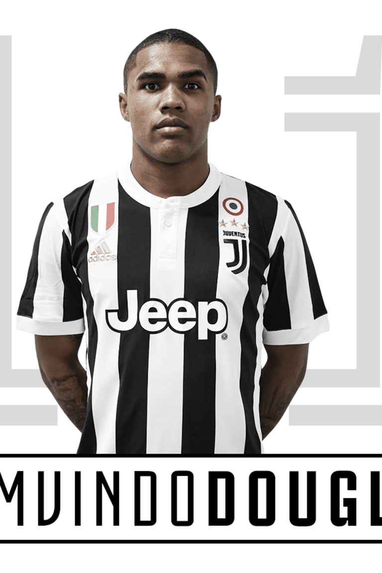 Douglas Costa è bianconero!