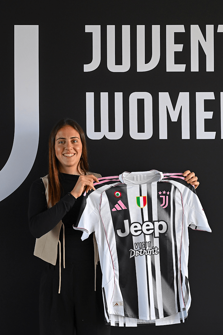 Women | Estela Carbonell è bianconera