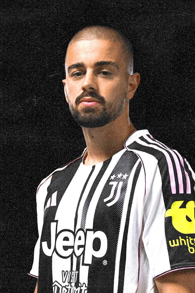 Zhegrova is Bianconero!