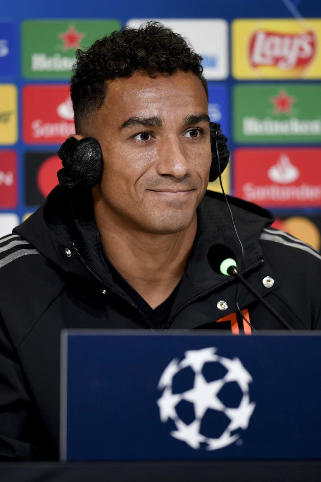 کنفرانس خبری قبل از بازی با بارسا