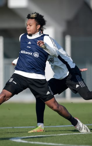 Allenamento con i tifosi: lo show di Weston per i fans!