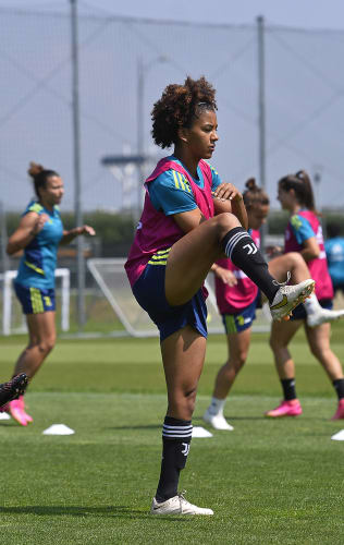 Women | Training towards Roma