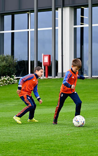 Training Center | On the pitch with our Junior Members