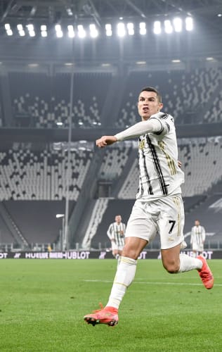 CRISTIANO, THE KING OF GOALS!