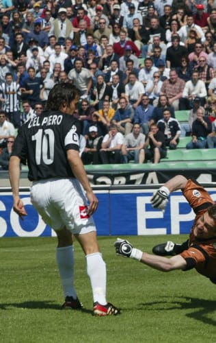 Iconic Goals | Udine: Del Piero, 5 maggio 2002