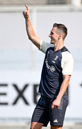 International Recap | Poland, France secure EURO qualifying wins