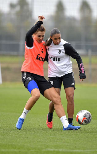 Women | Training towards Como - Juventus