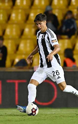 Maiden call-up for Javier Gil Puche